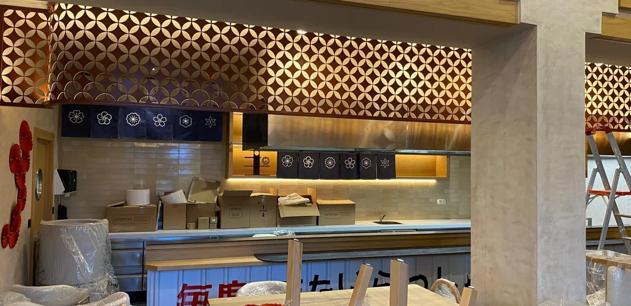 Marrakech · Marruecos. Elementos de mobiliario Contract y carpintería a medida para buffet.